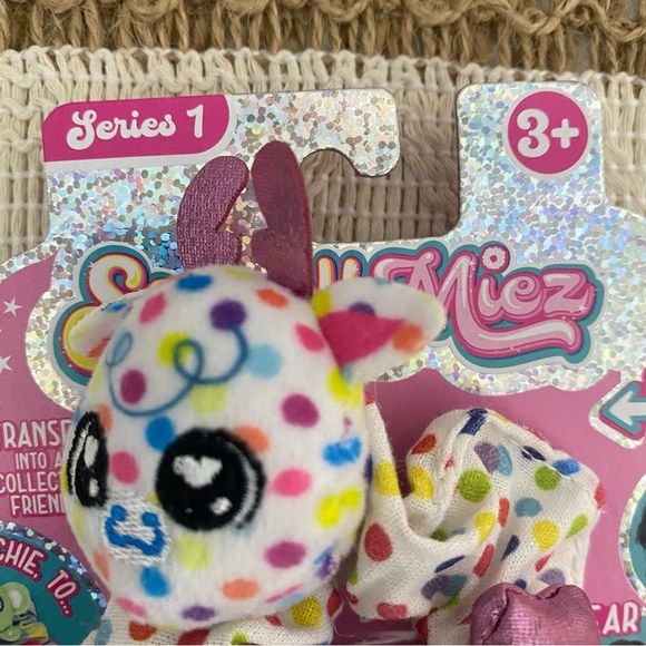 ScrunchMiez Series 1 Girl’s Collectible Scrunchies By Moose Toys RARE #36 KIWIE - Picture 4 of 6